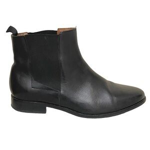 Country Road Black Leather Chelsea Ankle Boots